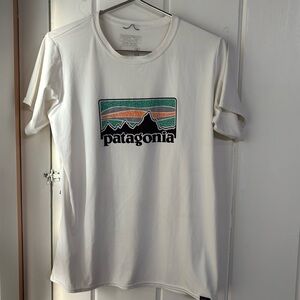 Patagonia capilene top